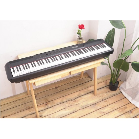 פסנתר חשמלי נייד בצבע שחור P-60 מבית Pearl River